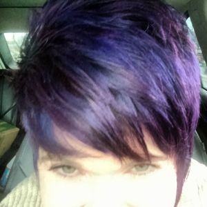 Meet your Posher, Mona